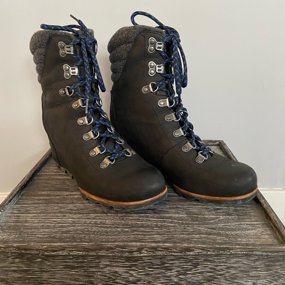 Sorel wedge boots